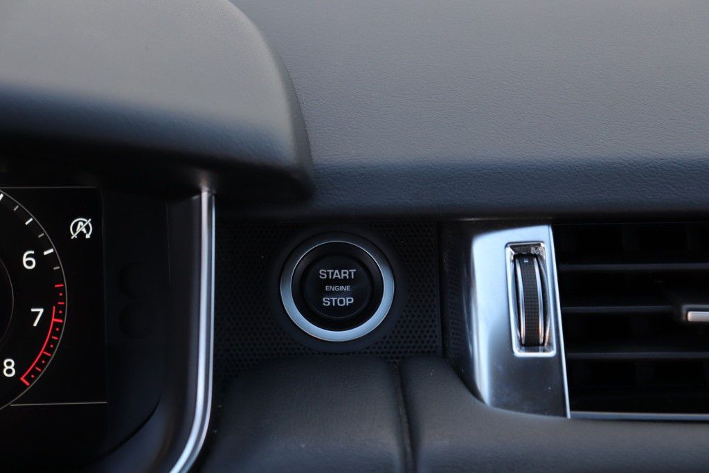 Photo 46 of this LAND ROVER RANGE ROVER SPO