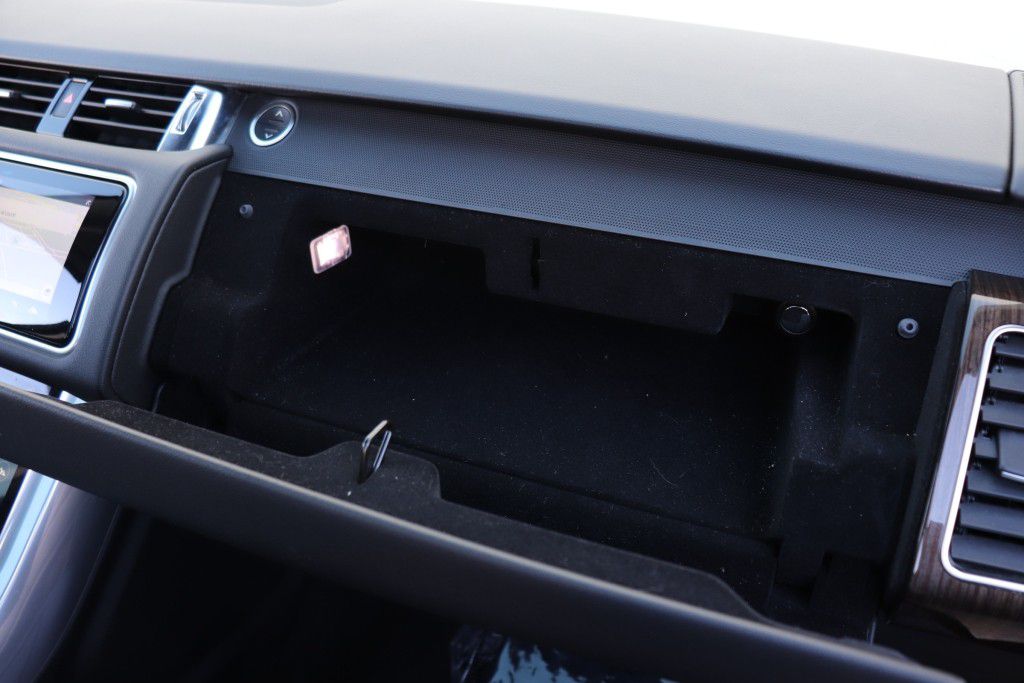 Photo 53 of this LAND ROVER RANGE ROVER SPO