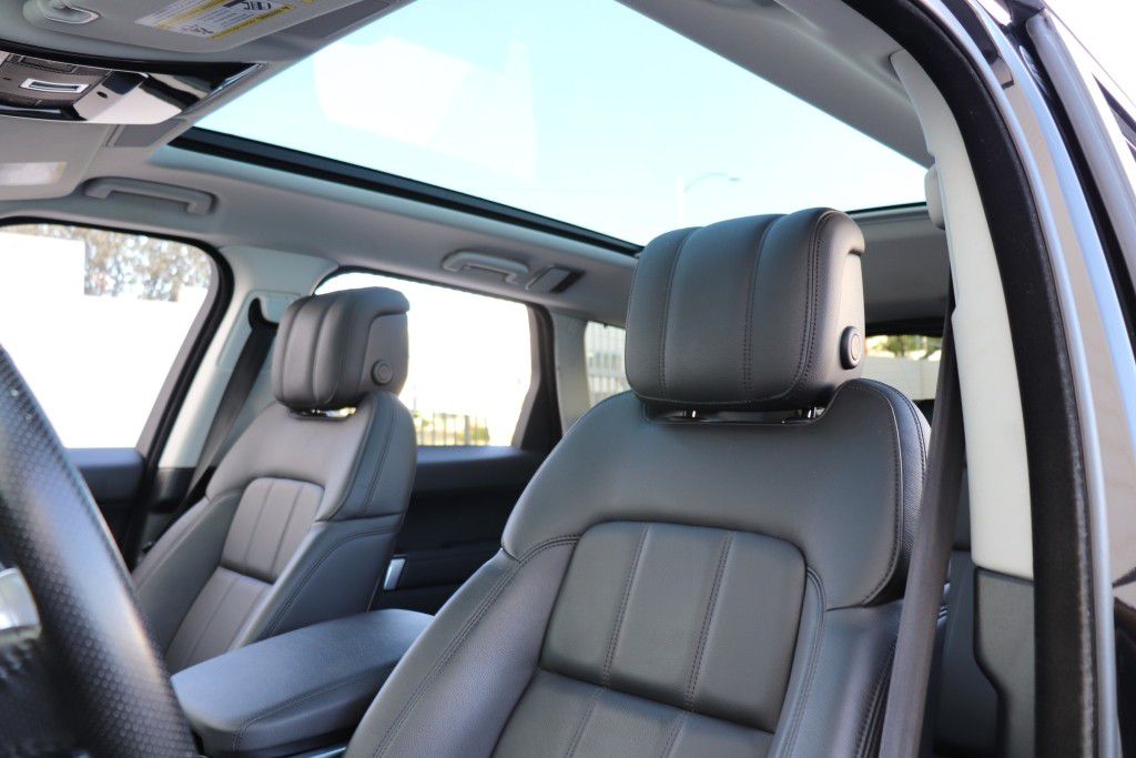 Photo 65 of this LAND ROVER RANGE ROVER SPO