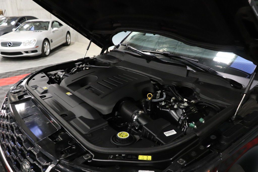 Photo 86 of this LAND ROVER RANGE ROVER SPO