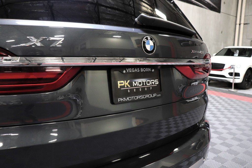 Photo 6 of this BMW X7 XDRIVE40I