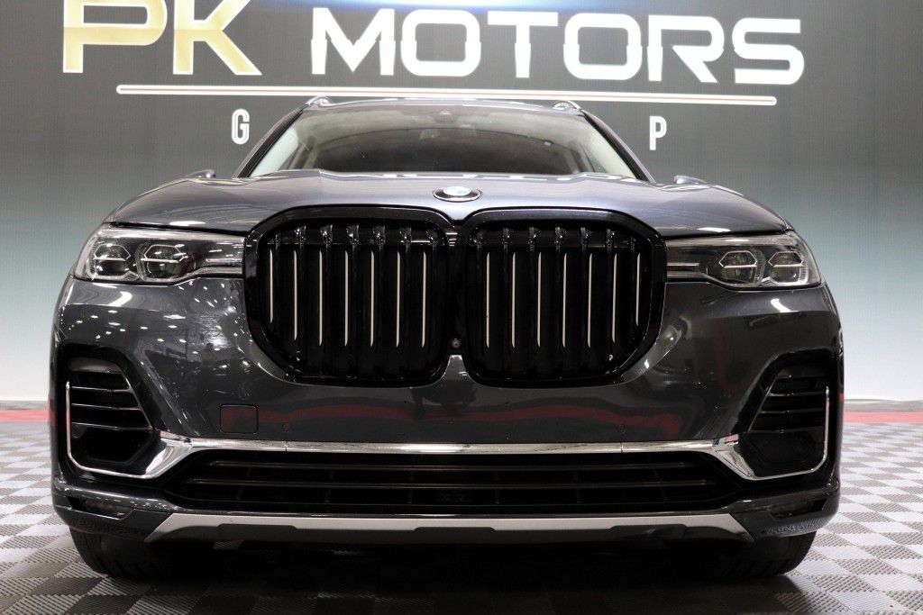 Photo 13 of this BMW X7 XDRIVE40I