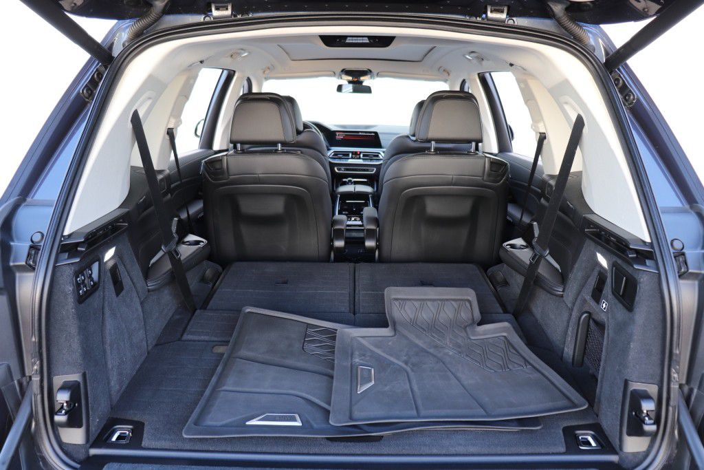 Photo 27 of this BMW X7 XDRIVE40I