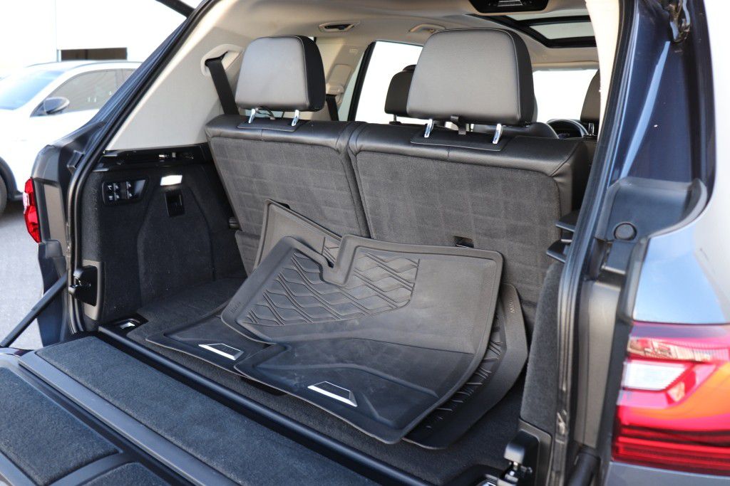 Photo 28 of this BMW X7 XDRIVE40I