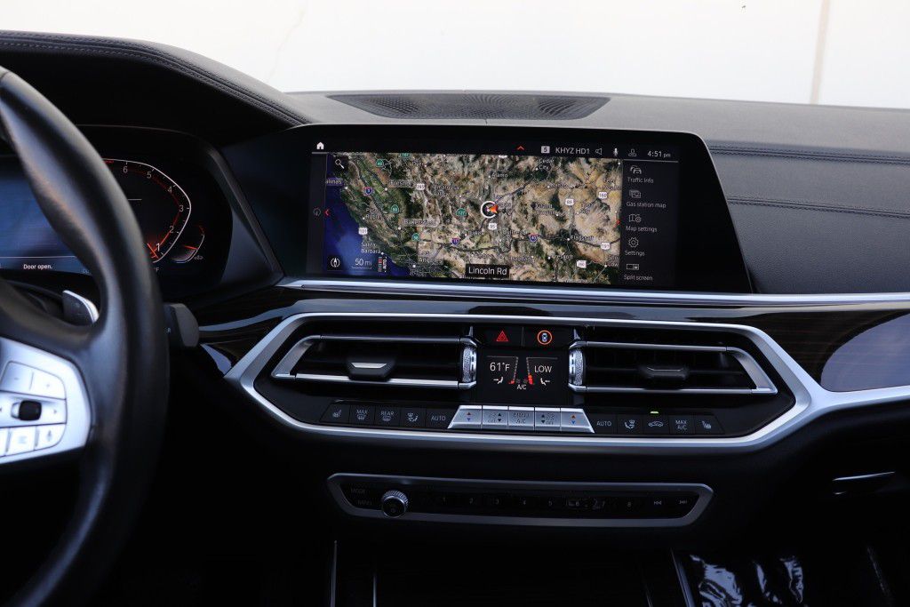 Photo 50 of this BMW X7 XDRIVE40I