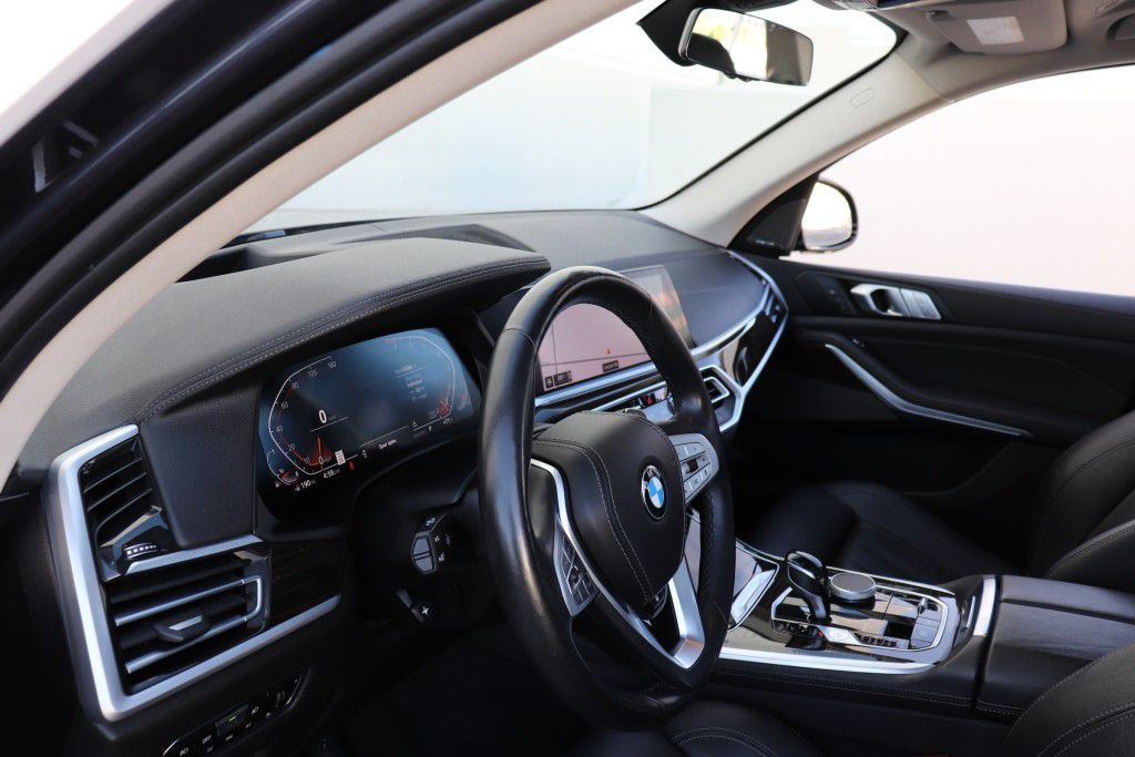 Photo 54 of this BMW X7 XDRIVE40I