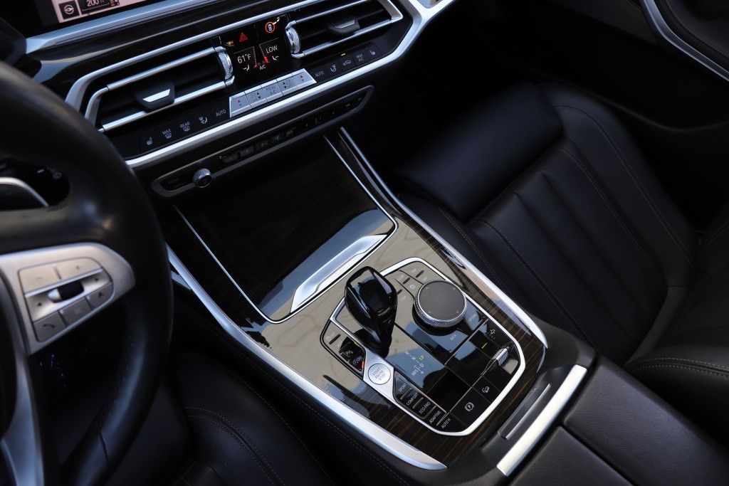 Photo 60 of this BMW X7 XDRIVE40I