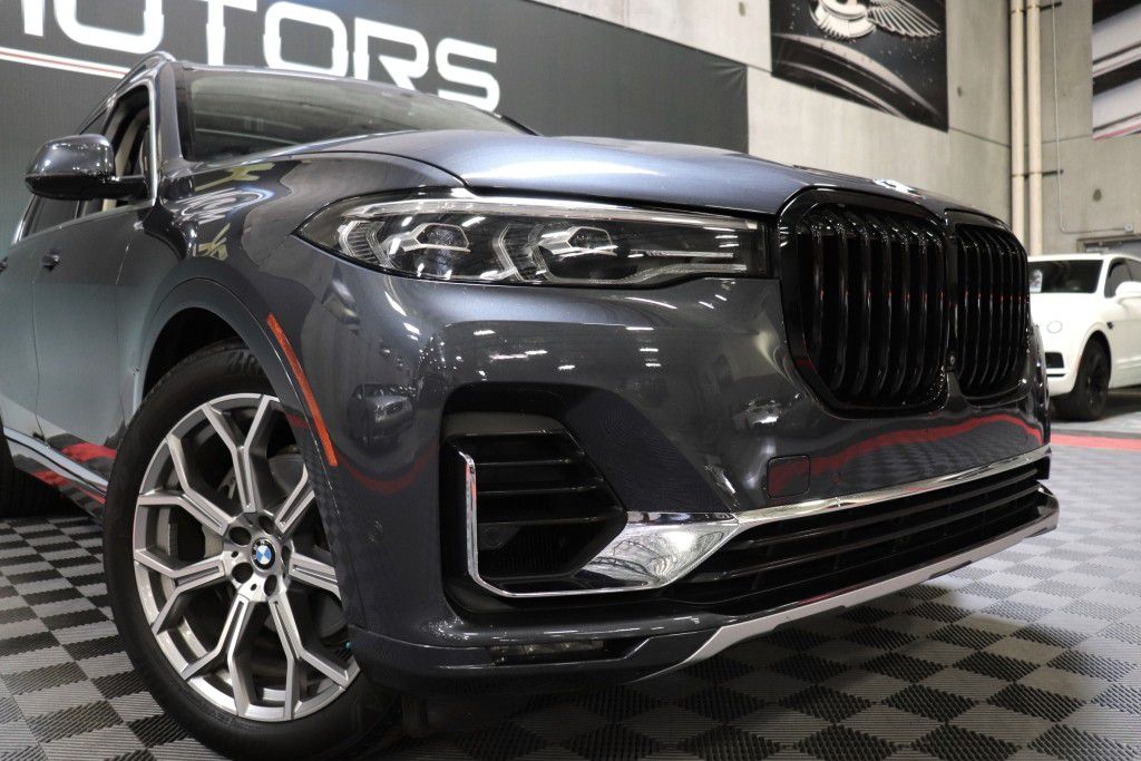 Photo 71 of this BMW X7 XDRIVE40I