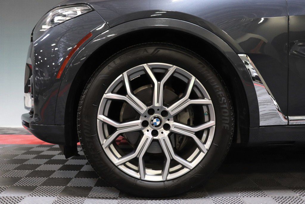 Photo 78 of this BMW X7 XDRIVE40I