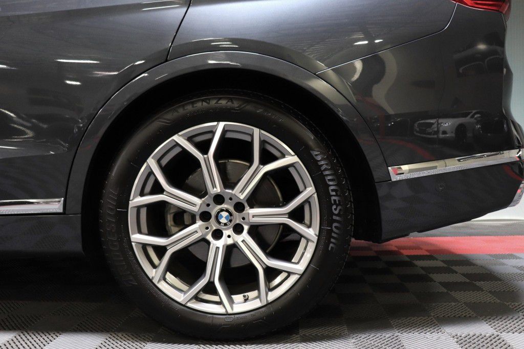 Photo 79 of this BMW X7 XDRIVE40I