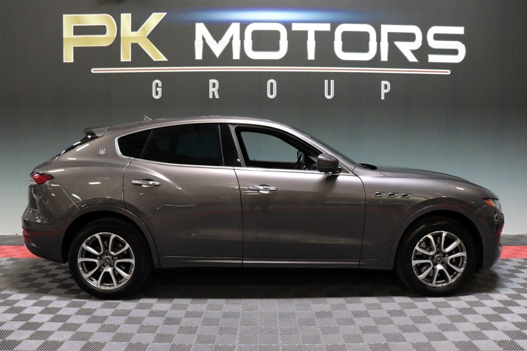 Photo 10 of this MASERATI LEVANTE SQ4