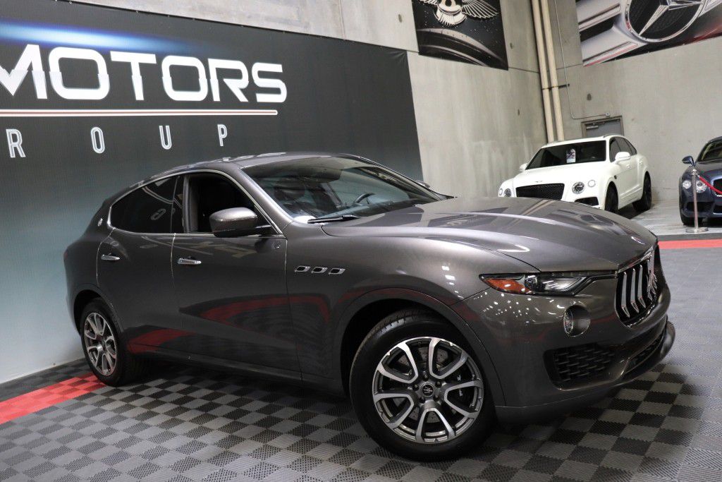 Photo 11 of this MASERATI LEVANTE SQ4