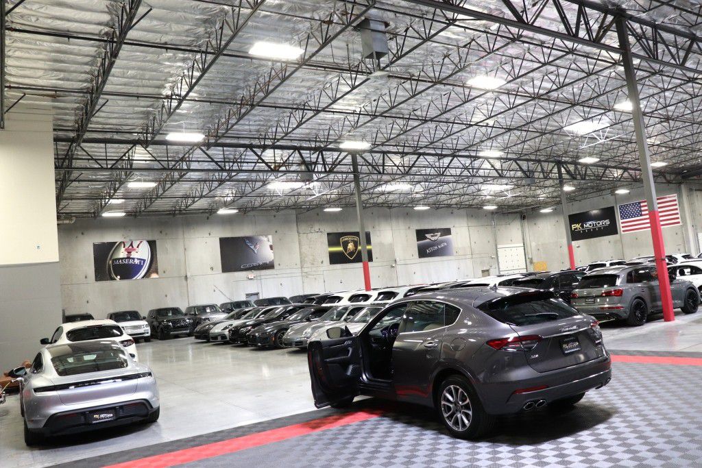 Photo 15 of this MASERATI LEVANTE SQ4