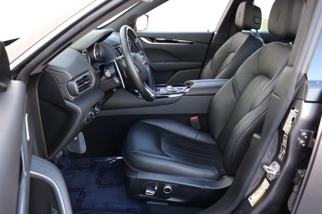 Photo 18 of this MASERATI LEVANTE SQ4