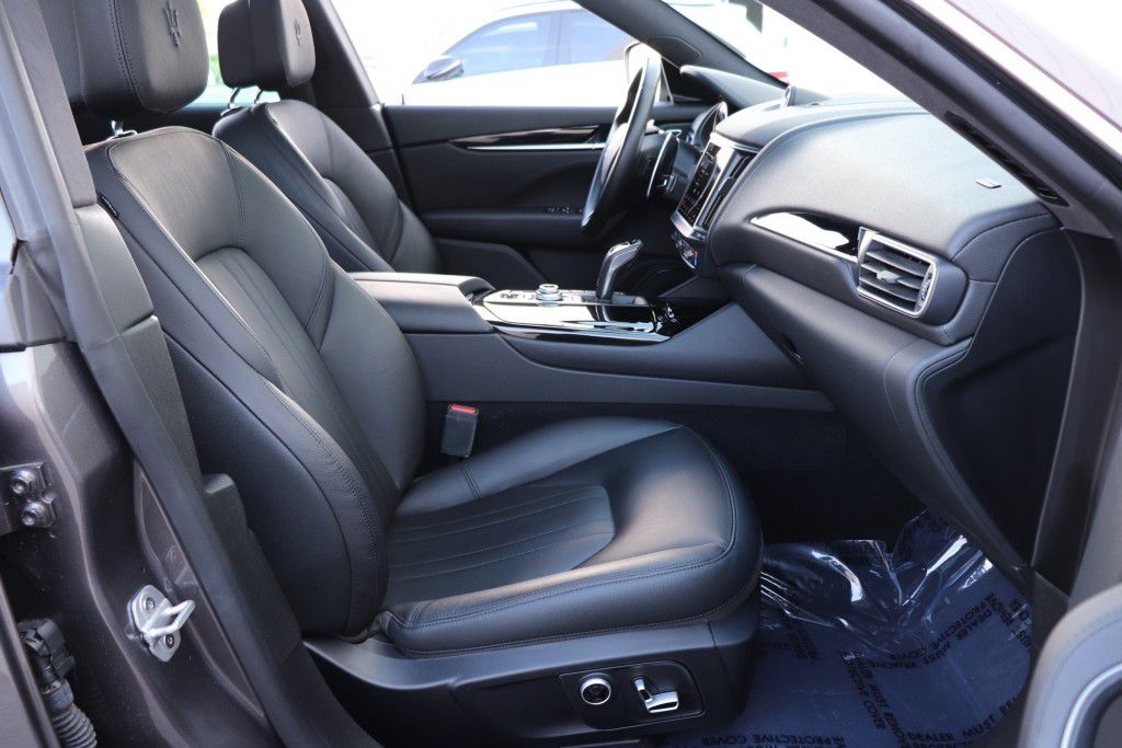 Photo 34 of this MASERATI LEVANTE SQ4