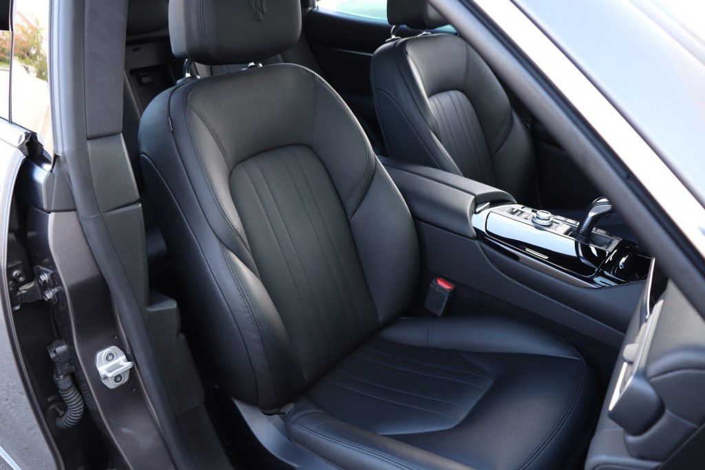 Photo 35 of this MASERATI LEVANTE SQ4