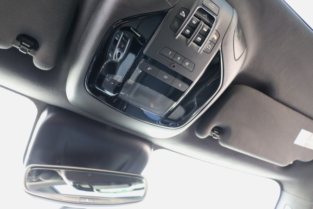 Photo 62 of this MASERATI LEVANTE SQ4