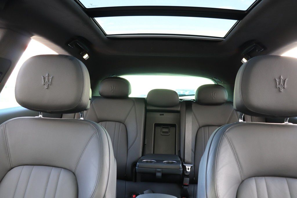 Photo 64 of this MASERATI LEVANTE SQ4