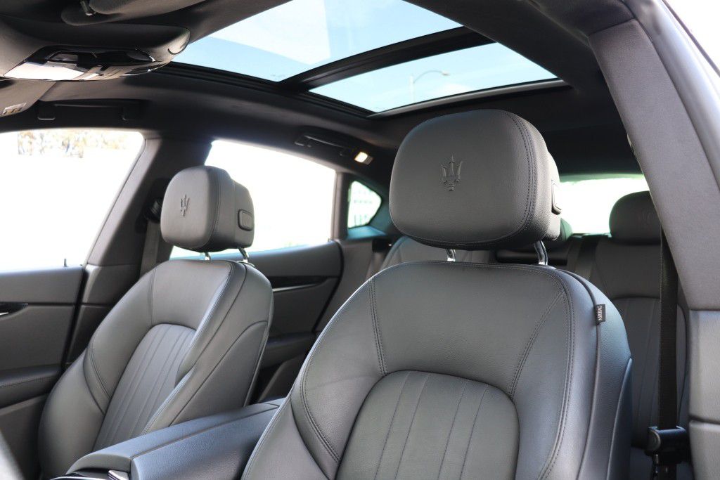Photo 65 of this MASERATI LEVANTE SQ4
