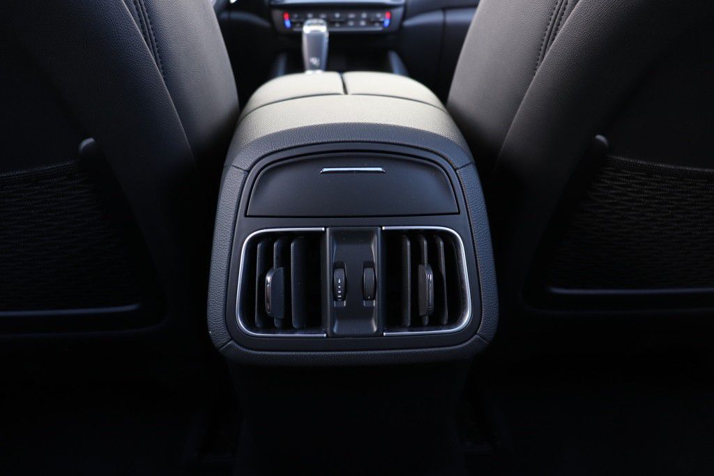 Photo 72 of this MASERATI LEVANTE SQ4