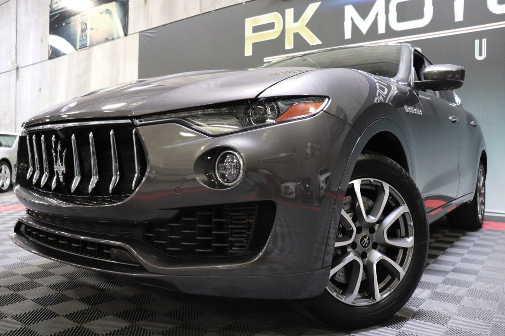 Photo 75 of this MASERATI LEVANTE SQ4