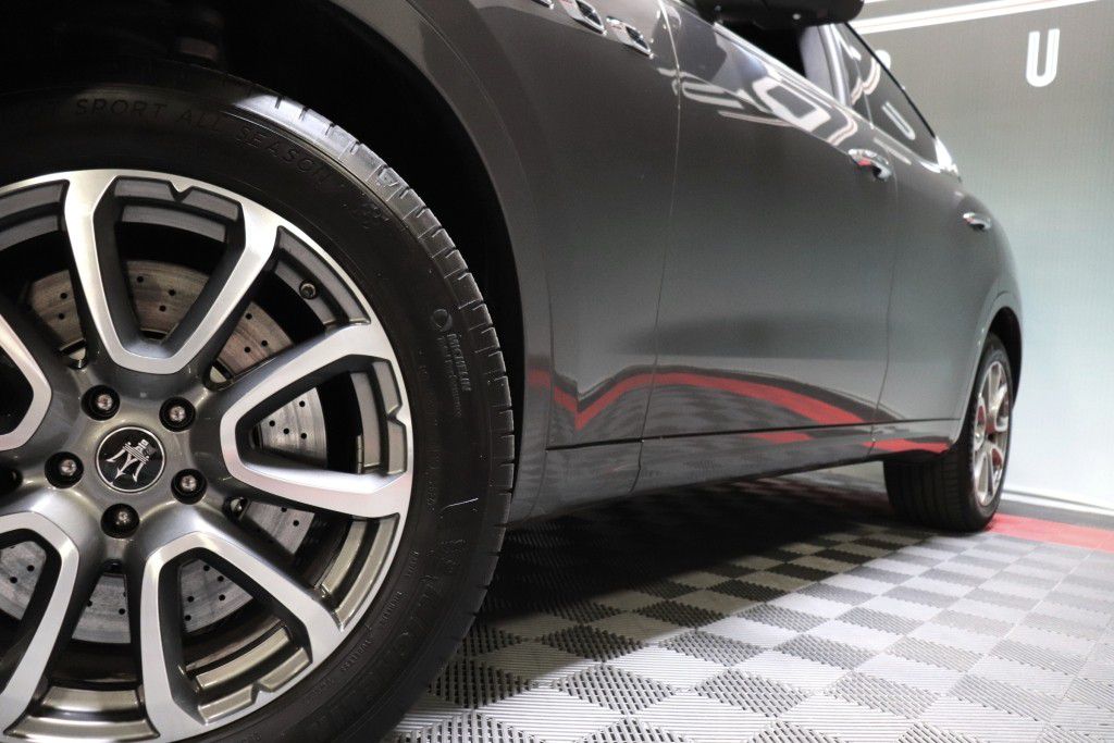 Photo 77 of this MASERATI LEVANTE SQ4