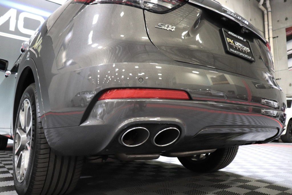 Photo 80 of this MASERATI LEVANTE SQ4