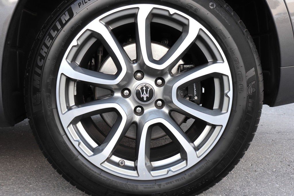 Photo 90 of this MASERATI LEVANTE SQ4