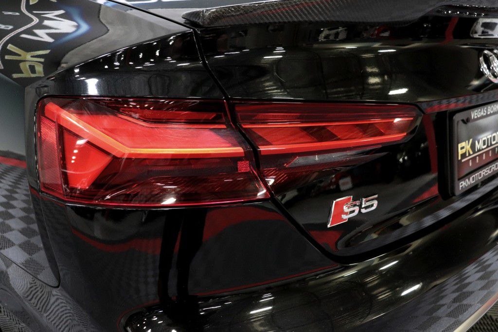 Photo 5 of this AUDI S5 PREMIUM PLUS
