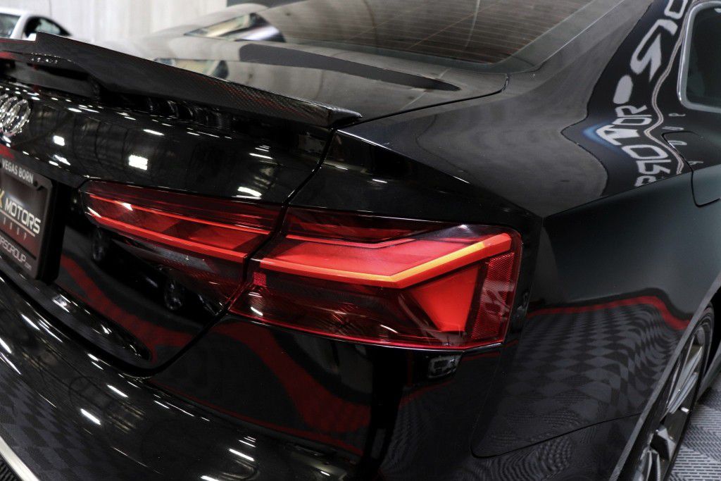 Photo 8 of this AUDI S5 PREMIUM PLUS