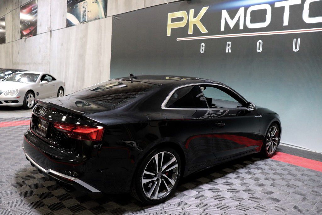Photo 9 of this AUDI S5 PREMIUM PLUS