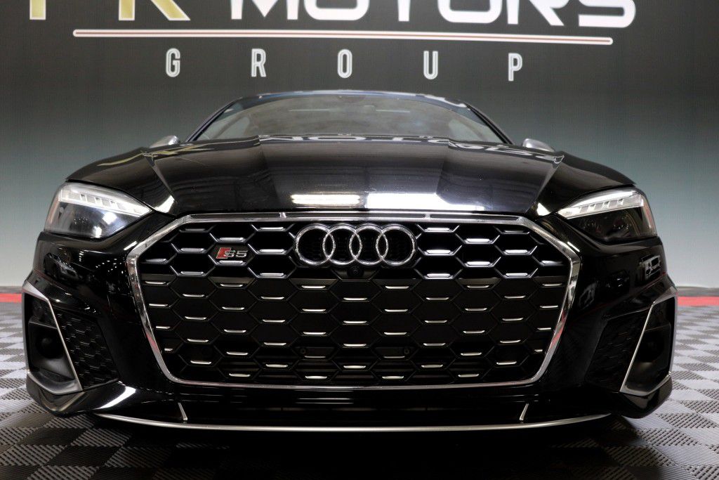 Photo 13 of this AUDI S5 PREMIUM PLUS