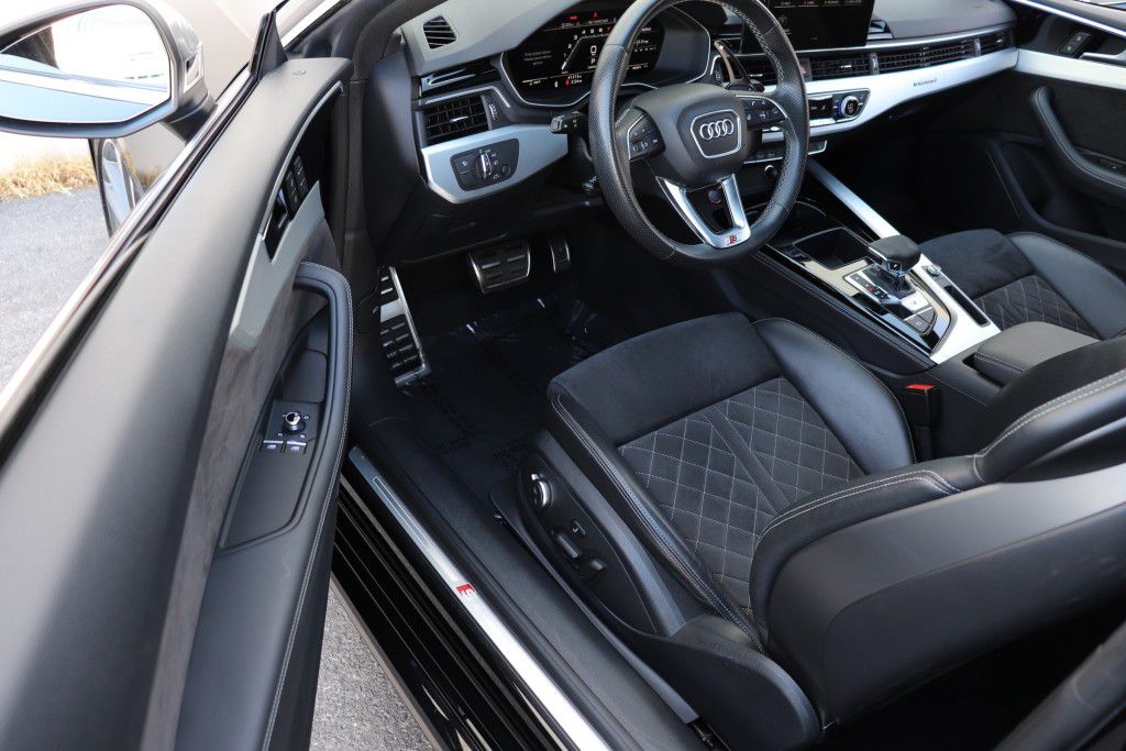 Photo 16 of this AUDI S5 PREMIUM PLUS