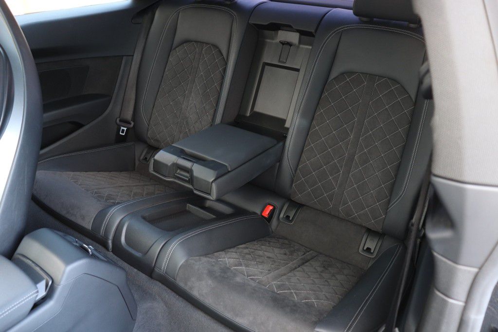 Photo 21 of this AUDI S5 PREMIUM PLUS