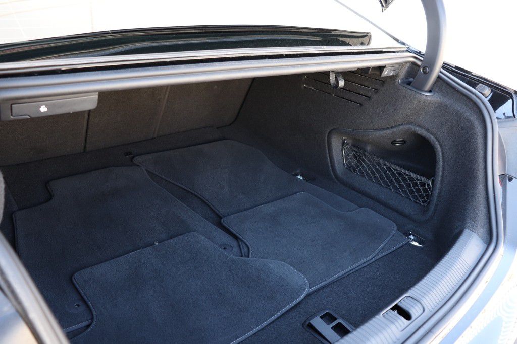 Photo 23 of this AUDI S5 PREMIUM PLUS