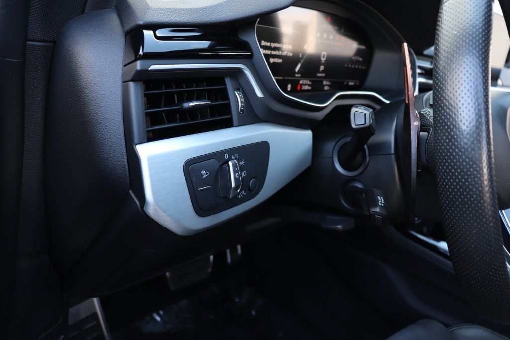 Photo 37 of this AUDI S5 PREMIUM PLUS