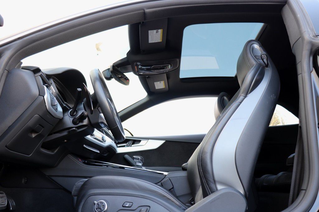Photo 38 of this AUDI S5 PREMIUM PLUS