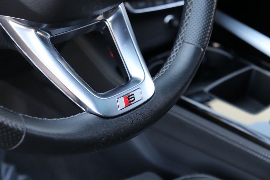 Photo 49 of this AUDI S5 PREMIUM PLUS