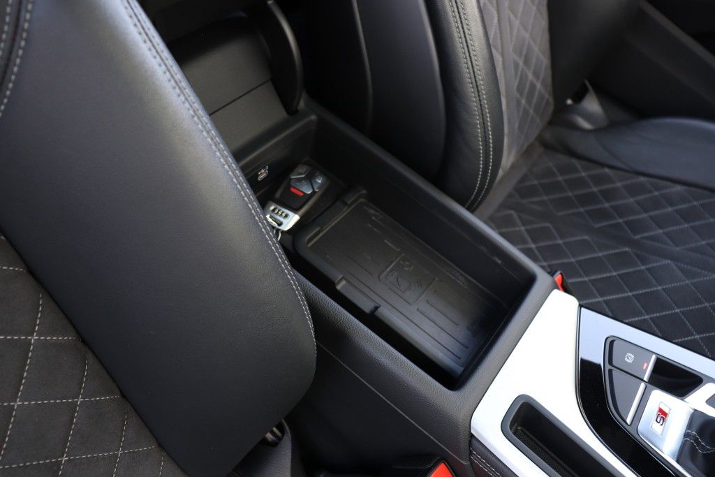 Photo 53 of this AUDI S5 PREMIUM PLUS