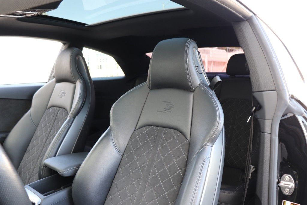 Photo 61 of this AUDI S5 PREMIUM PLUS