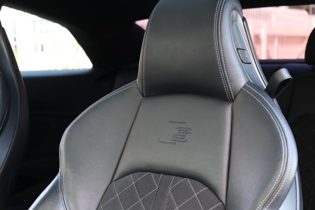Photo 62 of this AUDI S5 PREMIUM PLUS