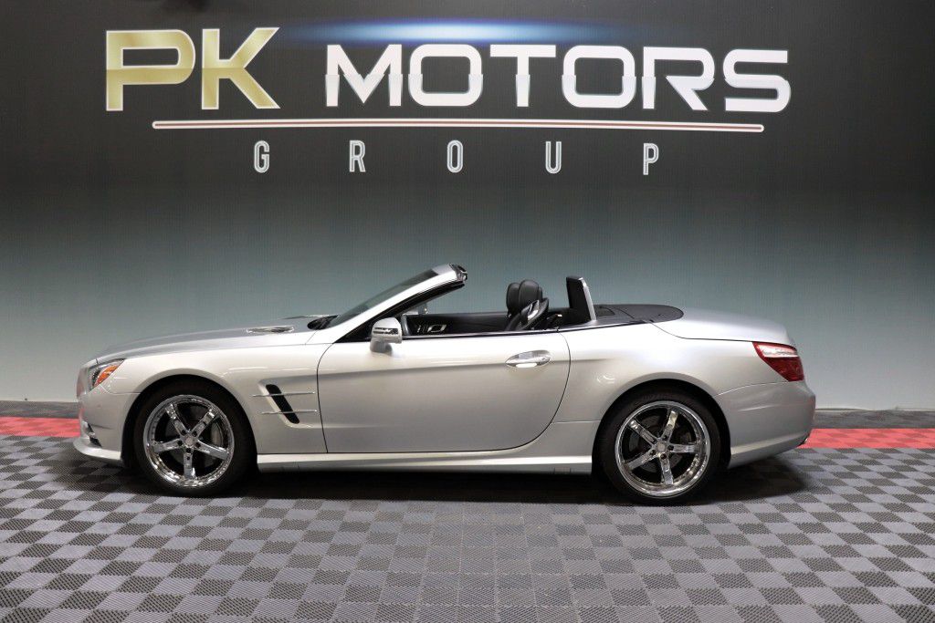 Photo 4 of this MERCEDES-BENZ SL550