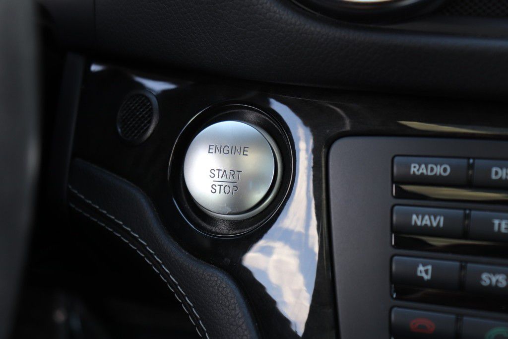 Photo 57 of this MERCEDES-BENZ SL550