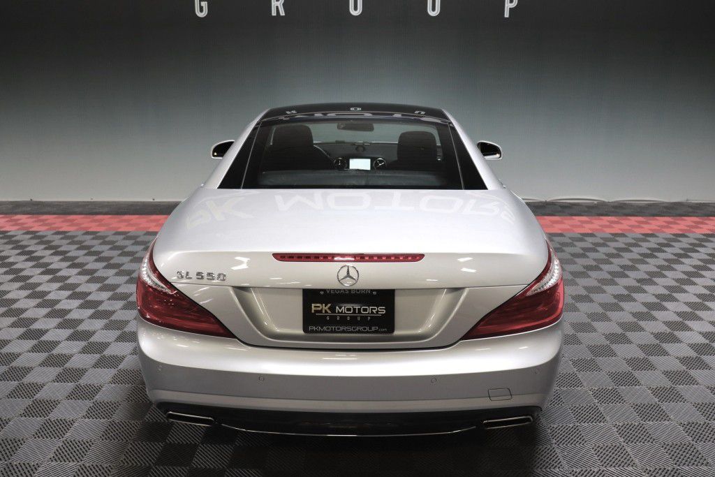 Photo 73 of this MERCEDES-BENZ SL550