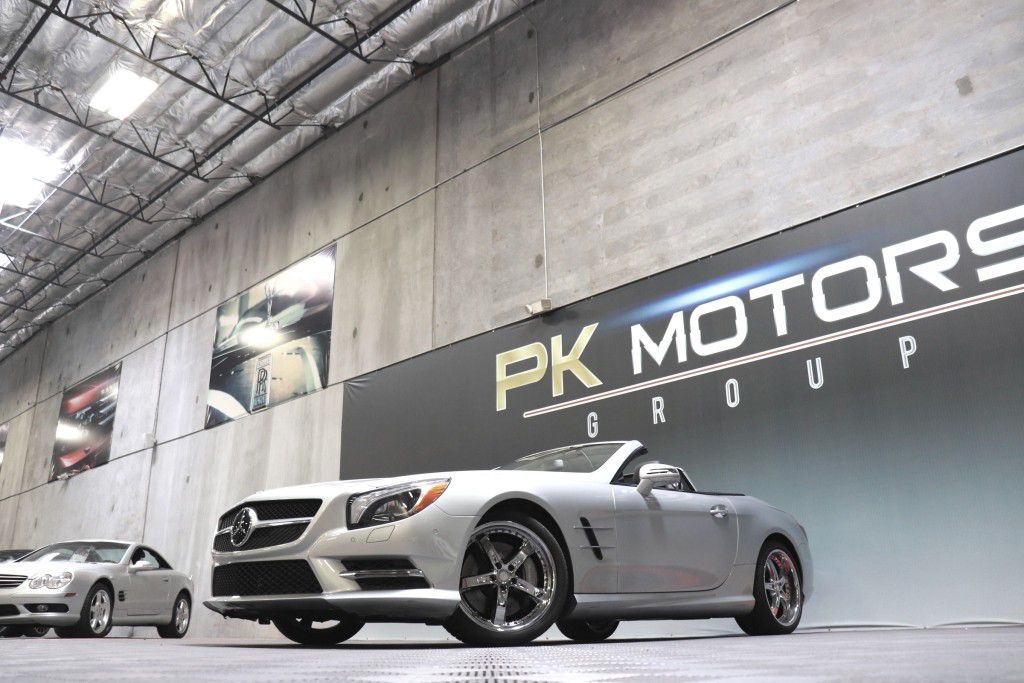 Photo 80 of this MERCEDES-BENZ SL550