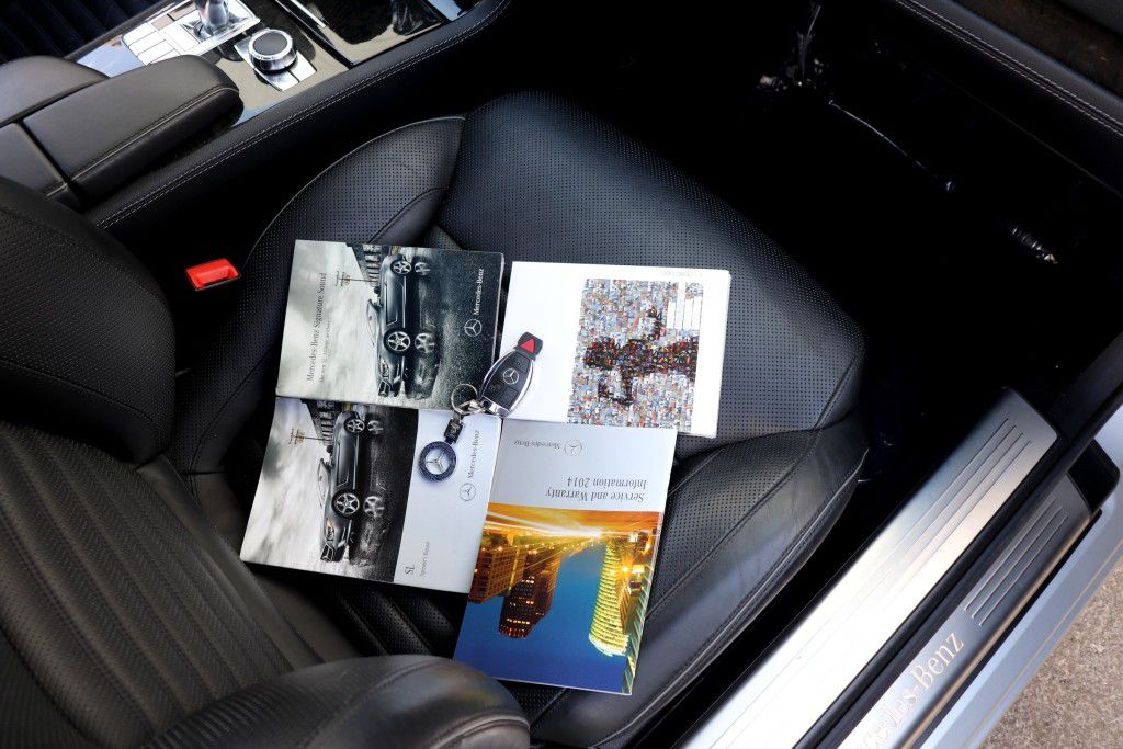 Photo 92 of this MERCEDES-BENZ SL550