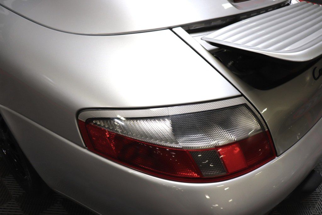 Photo 7 of this PORSCHE 911 CARRERA 2