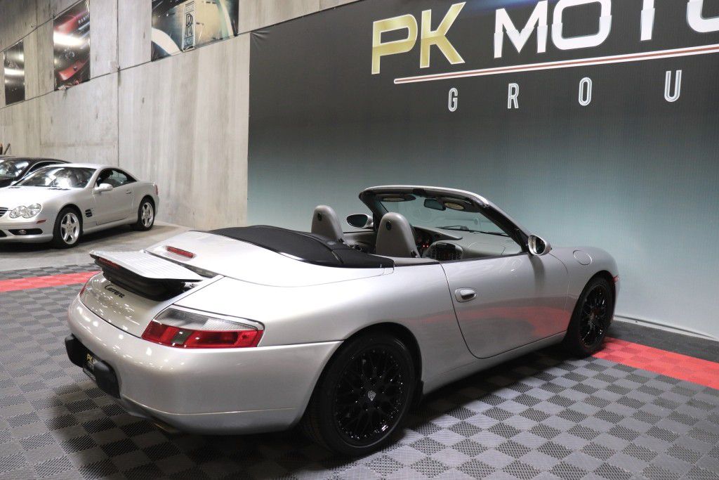 Photo 11 of this PORSCHE 911 CARRERA 2