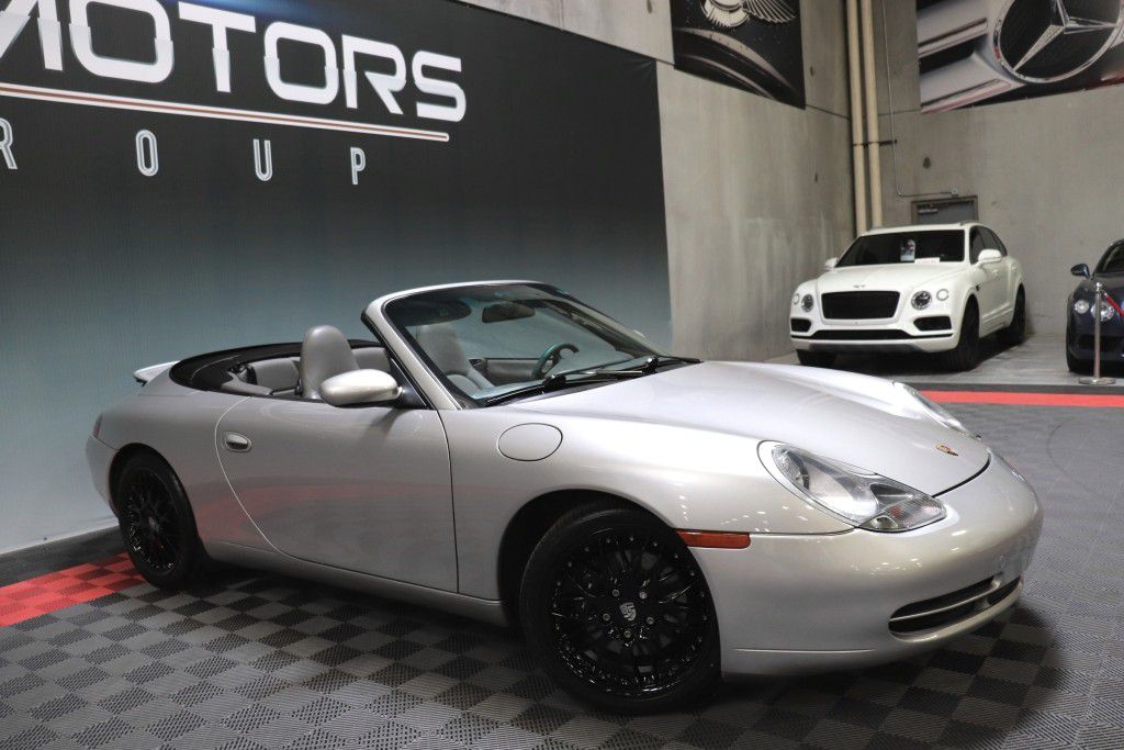 Photo 13 of this PORSCHE 911 CARRERA 2