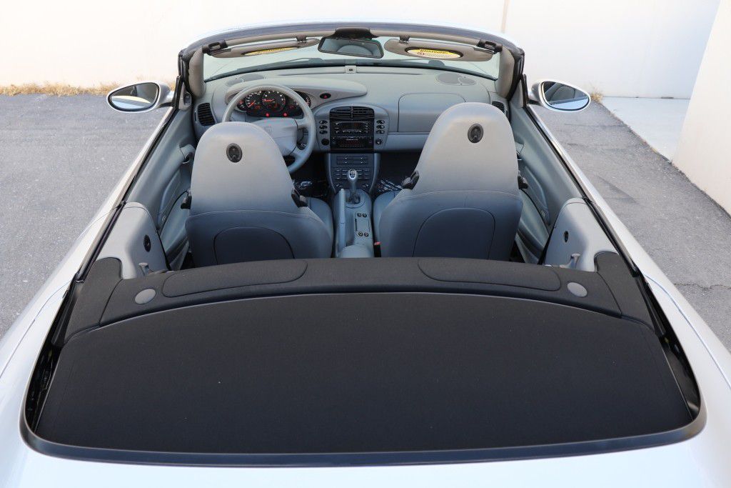 Photo 18 of this PORSCHE 911 CARRERA 2
